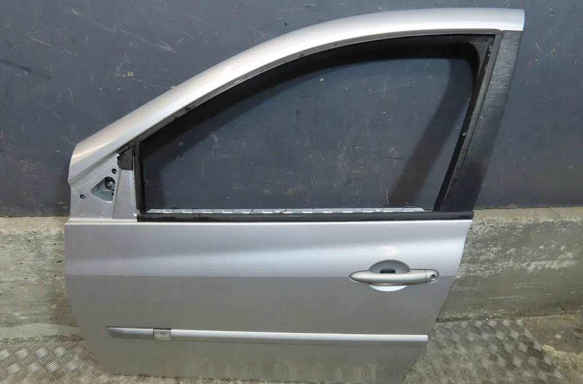 Porte avant gauche Renault CLIO III Grandtour (KR0-1_) 1.5 dci (kr0g) (2007-2012) occasion