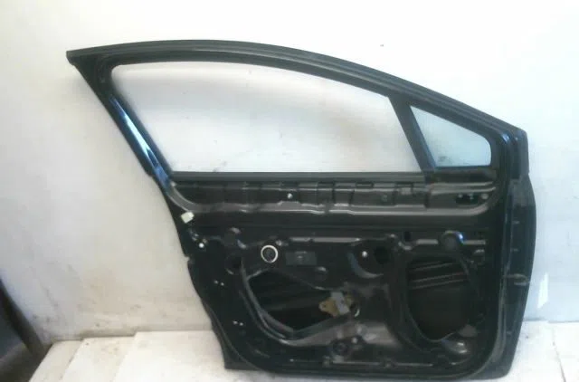 Porte avant gauche Renault CLIO IV (BH_) 1.2 16v (2012) occasion