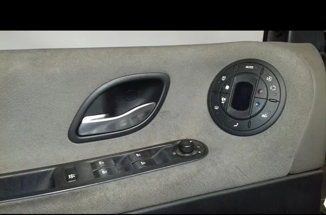 Porte avant gauche Renault ESPACE IV (JK0-1_) 1.9 dci (jk0u) (2003-2005) 5 portes occasion