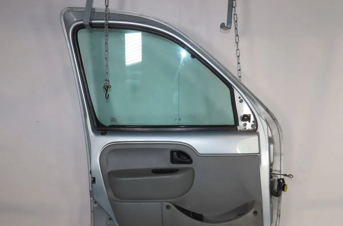 Porte avant gauche Renault KANGOO Express (FC0-1_) 1.5 dci (fc07, fc1r) (2001) 4 portes occasion