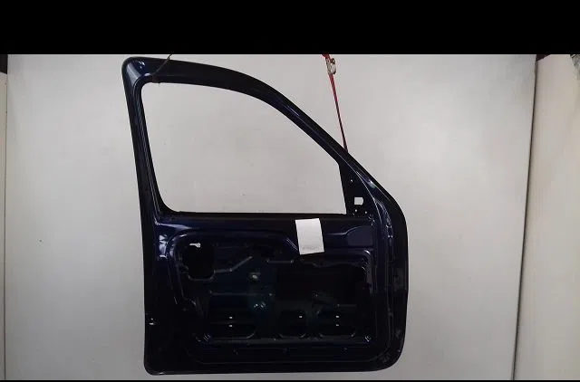 Porte avant gauche Renault KANGOO (KC0-1_) 1.2 16v (kc05, kc06, kc03, kc0t, kc0w, kc1d) (2001) occasion