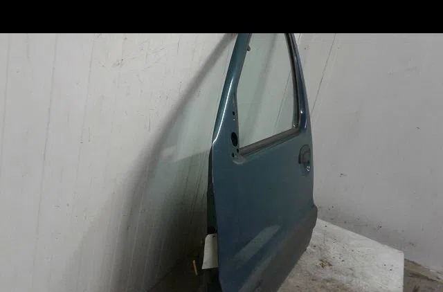 Porte avant gauche Renault KANGOO (KC0-1_) 1.6 16v (2001) occasion