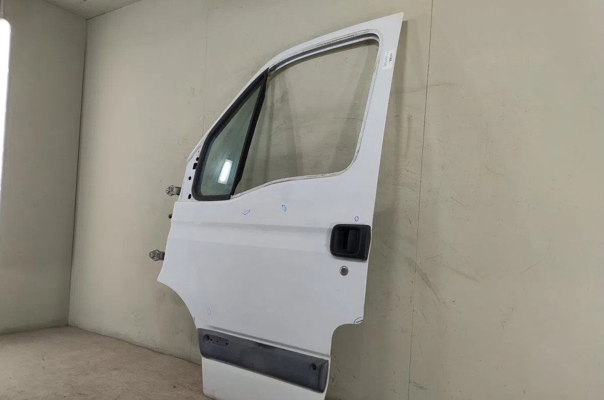 Porte avant gauche RENAULT MASTER 2 PHASE 1 occasion