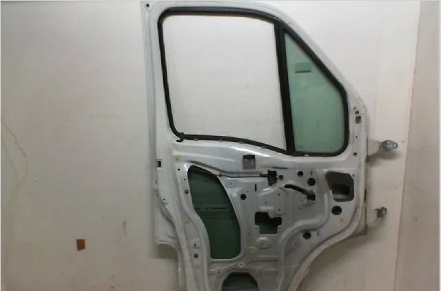 Porte avant gauche RENAULT MASTER II  2.2 DCI 90ch occasion