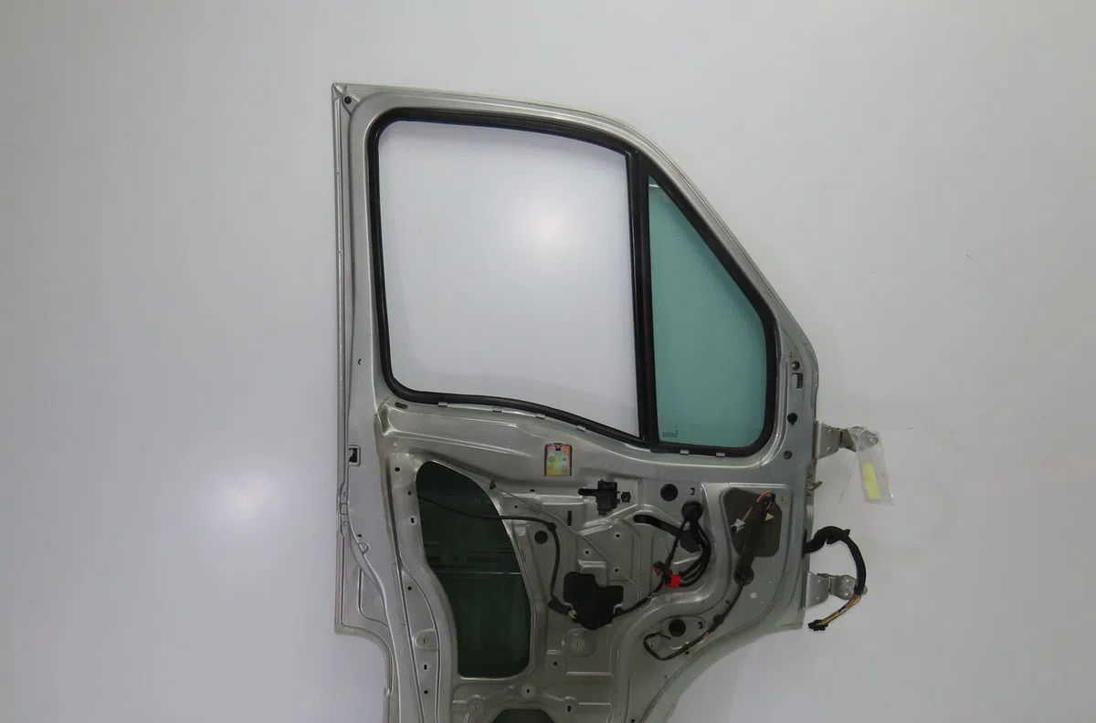 Porte avant gauche Renault MASTER II Autobus-Autocar (JD) 2.5 dci 120 (2001) occasion