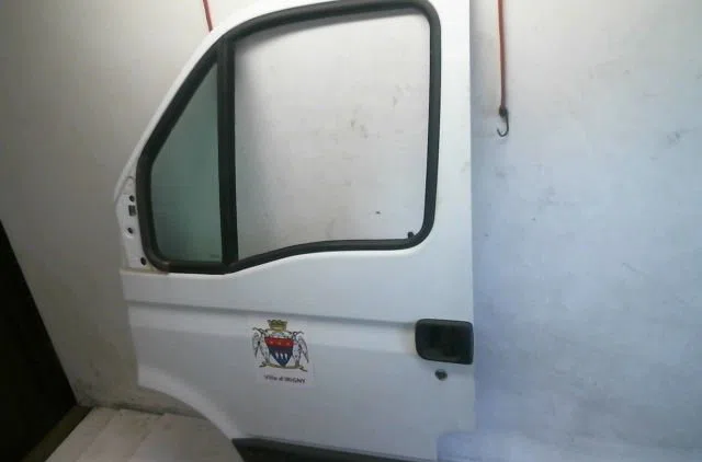Porte avant gauche Renault MASTER II Camion plate-forme-Châssis (ED-HD-UD) 2.5 dci 100 (ed4v, ed8v) (2003) occasion