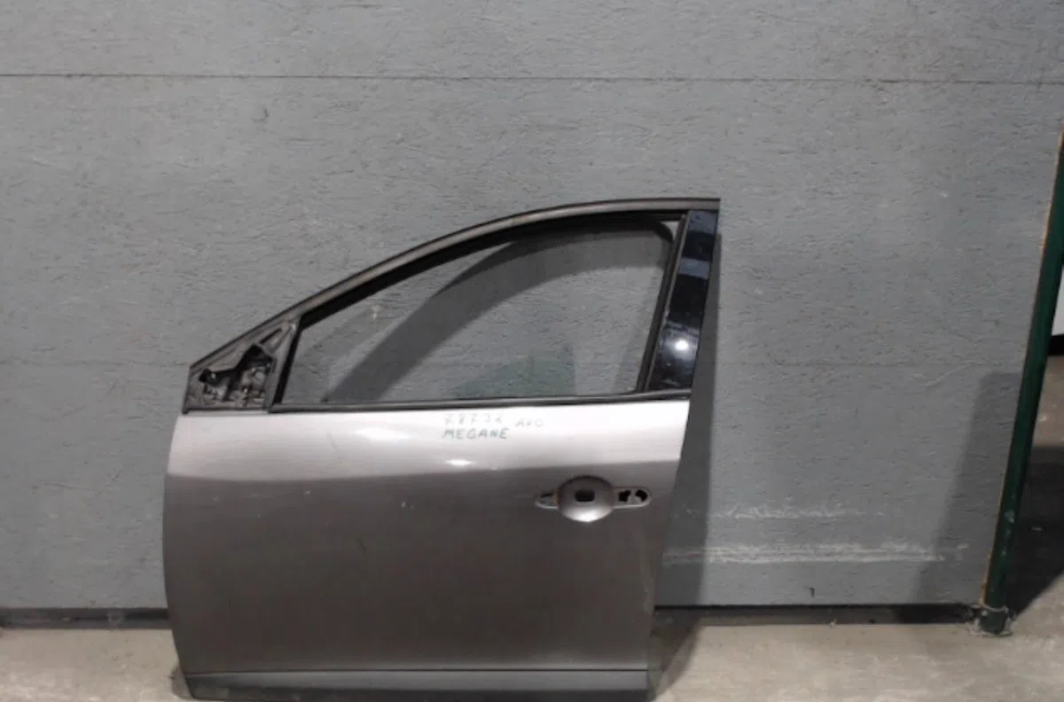 Porte avant gauche RENAULT MEGANE 3  MEGANE 3 PHASE 1 BREAK occasion