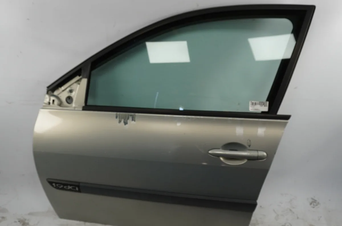 Porte avant gauche Renault MEGANE II Break (KM0-1_) 1.9 dci (kmrg, km1g, km0g, km2c) (2003-2009) occasion