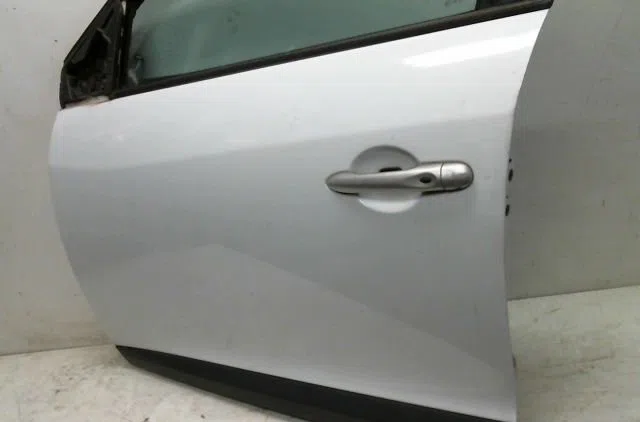 Porte avant gauche Renault MEGANE III 3-5 portes (BZ0-1_, B3_) 1.5 dci (bz09, bz0d, bz1w, bz29, bz14) (2009) 5 portes oc
