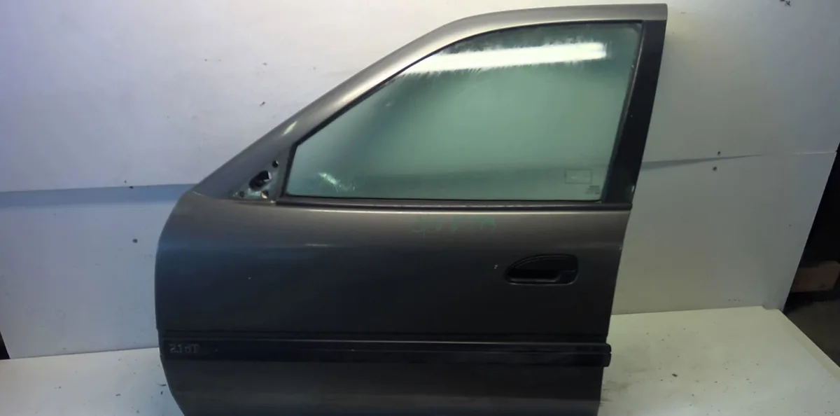 Porte avant gauche Renault SAFRANE I (B54_) 2.1 dt (b546) (1993-1996) occasion