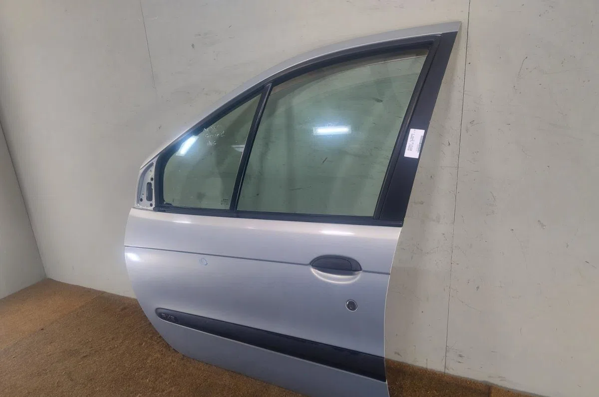 Porte avant gauche Renault SCÉNIC I Monospace (JA0-1_, FA0_) 1.6 (ja00, ja16, ja15, ja19, ja1v, ja2b, ja2c, ja0b,... (19