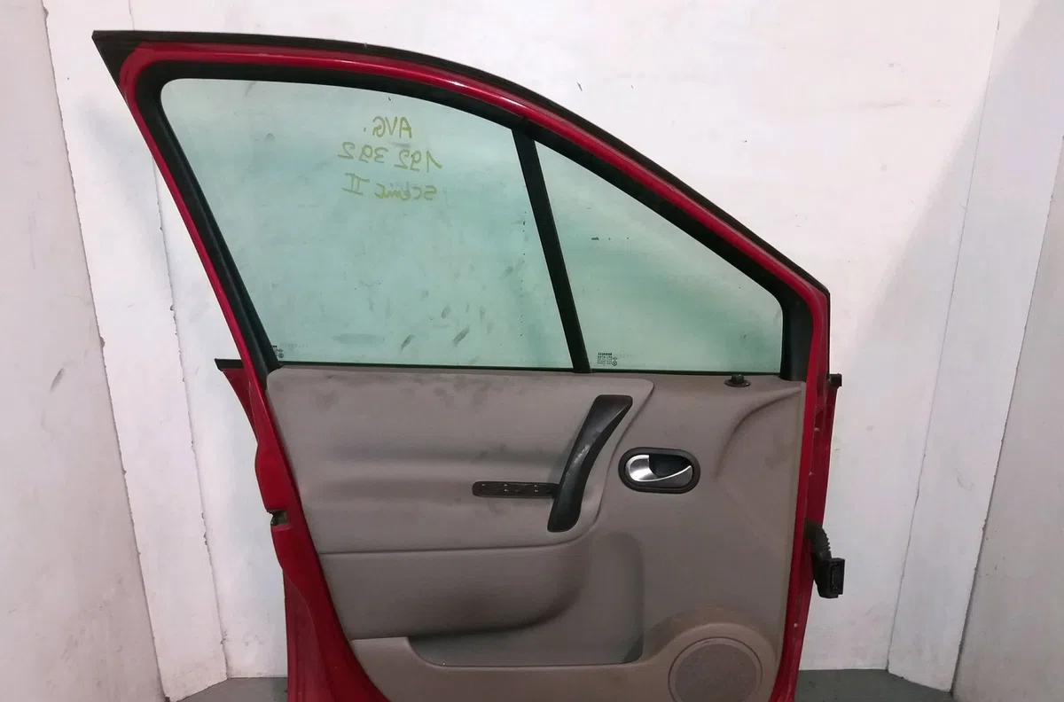 Porte avant gauche Renault SCÉNIC II (JM0-1_) 1.6 (jm0c, jm0j, jm1b) (2003-2006) 5 portes occasion