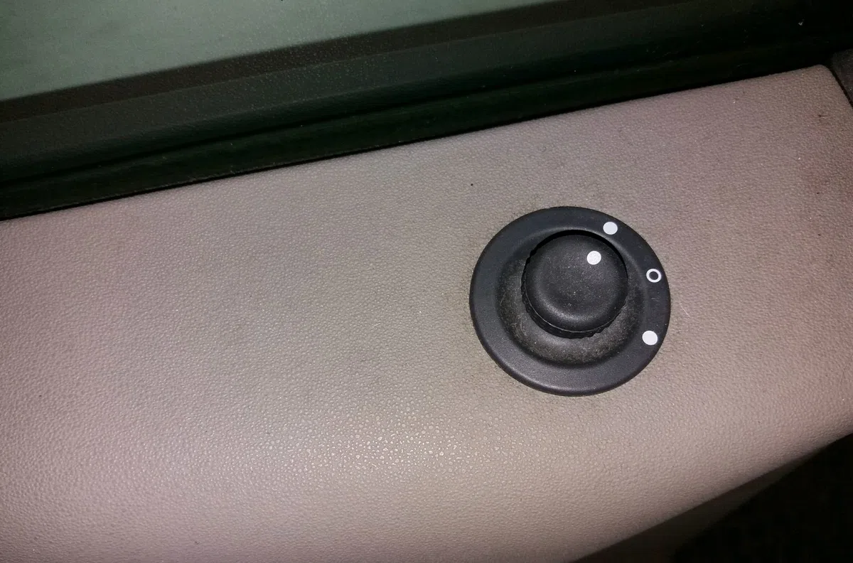 Porte avant gauche Renault SCÉNIC II (JM0-1_) 1.6 (jm0c, jm0j, jm1b) (2003-2006) 5 portes occasion