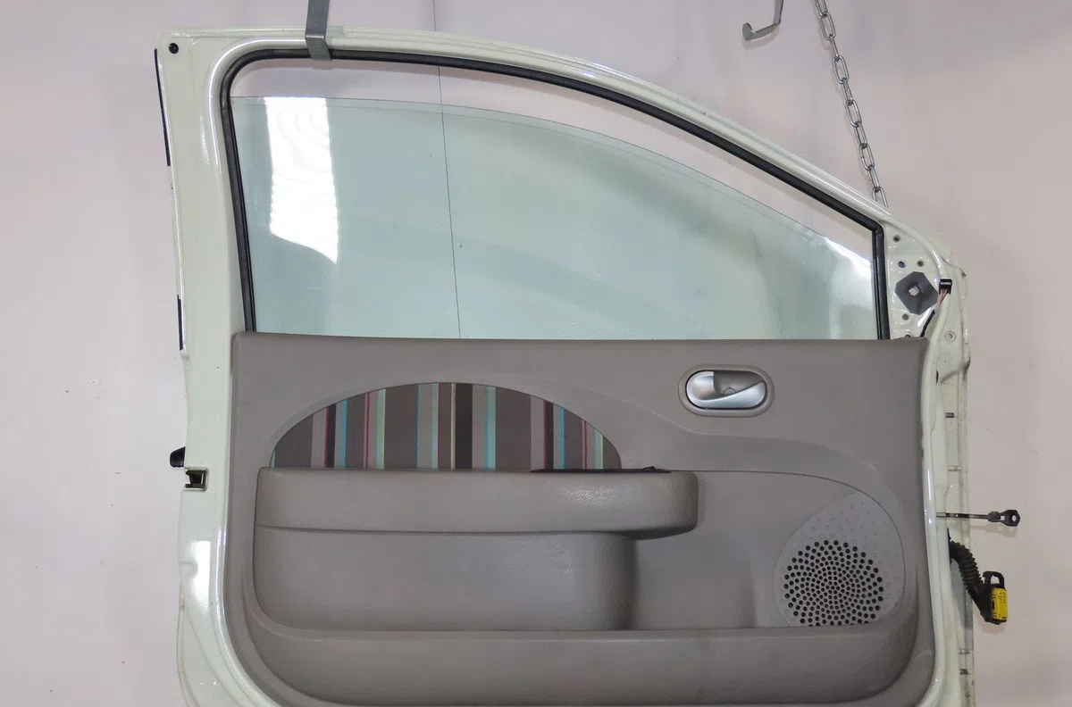 Porte avant gauche Renault TWINGO II Camionnette - 3-5 portes (CNO_) 1.5 dci (cn03) (2010-2014) occasion