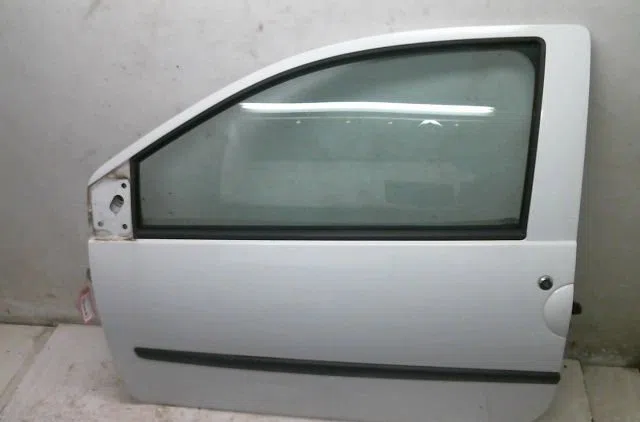Porte avant gauche Renault TWINGO II (CN0_) 1.2 16v (cn0k, cn0v) (2007) 3 portes occasion