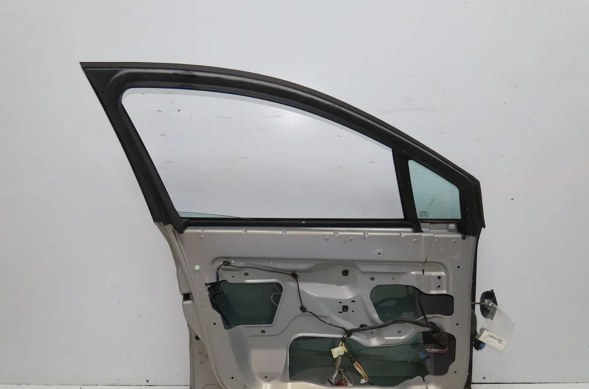 Porte avant gauche Renault VEL SATIS (BJ0_) 2.0 16v turbo (bj0k) (2002-2009) occasion