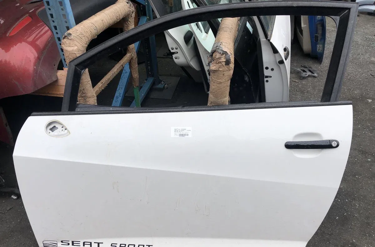 Porte avant gauche Seat IBIZA IV SC (6J1, 6P5) 1.9 tdi (2008-2010) occasion