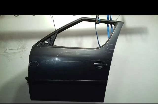 Porte avant gauche Skoda ROOMSTER (5J7) 1.9 tdi (2006-2010) 5 portes occasion