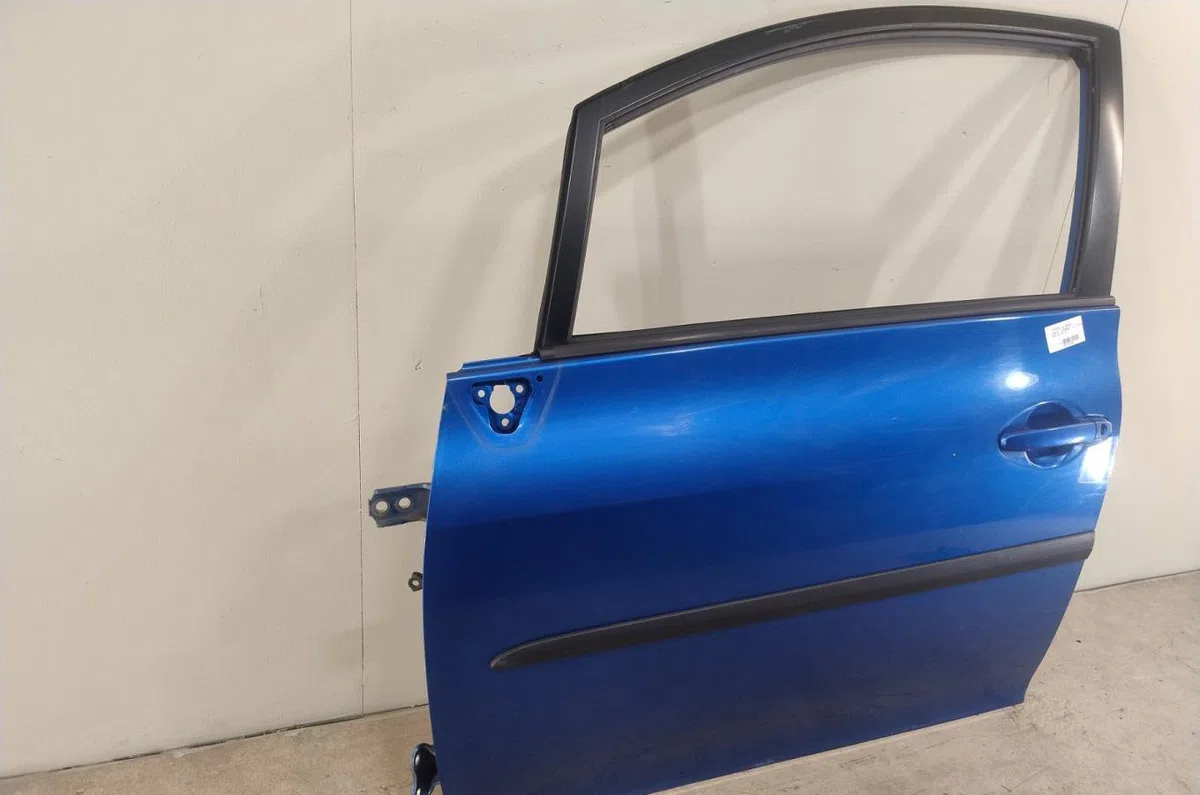 Porte avant gauche Toyota AURIS (_E15_) 2.0 d-4d (ade150_) (2006-2012) occasion