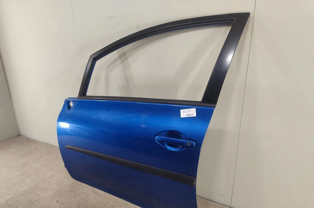 Porte avant gauche Toyota AURIS (_E15_) 2.0 d-4d (ade150_) (2006-2012) occasion