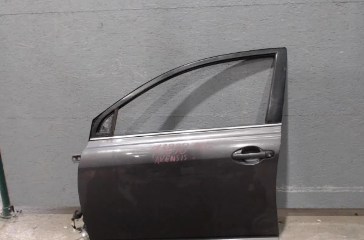 Porte avant gauche TOYOTA AVENSIS 2  AVENSIS 2 PHASE 2 BREAK occasion