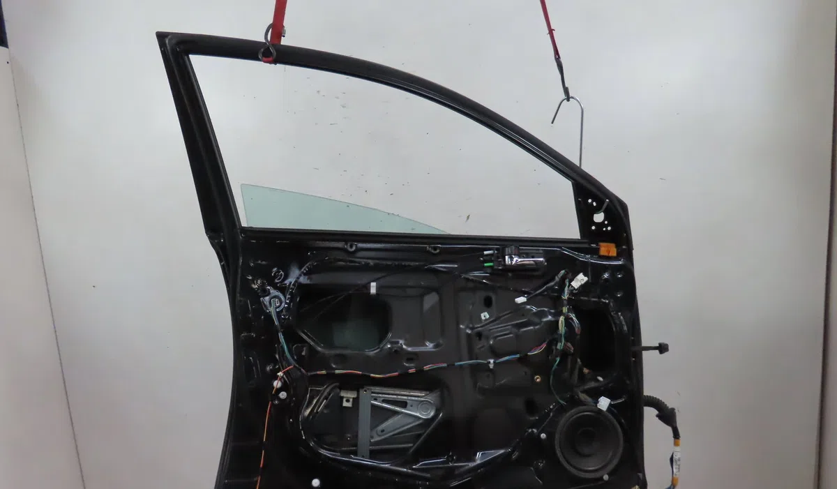 Porte avant gauche TOYOTA AVENSIS 2005 occasion
