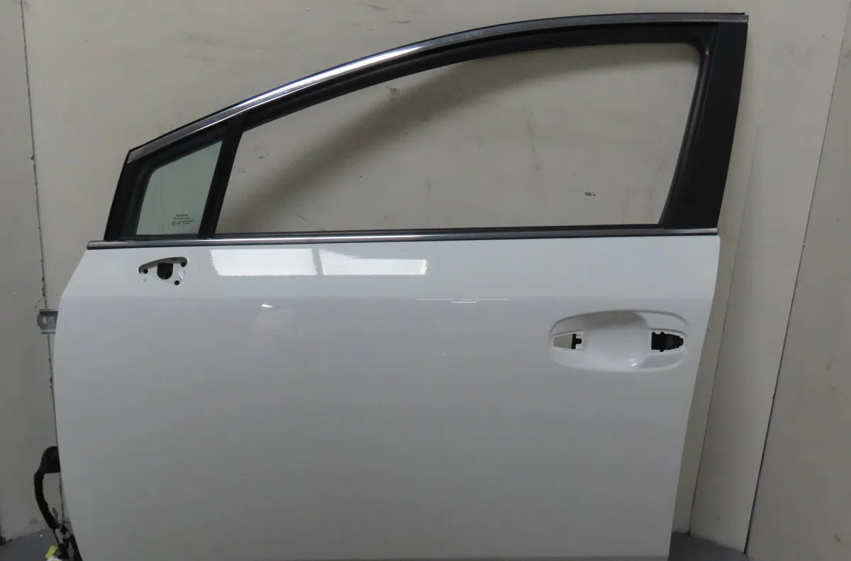 Porte avant gauche Toyota AVENSIS Break (_T27_) 1.6 d4-d (wwt270_) (2015-2018) occasion