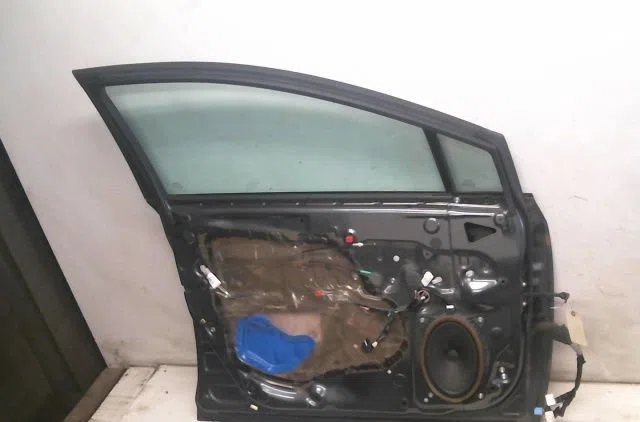 Porte avant gauche Toyota AVENSIS Break (_T27_) 2.2 d-4d (adt271_) (2008-2018) occasion