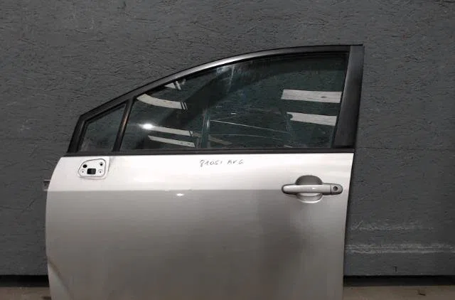 Porte avant gauche TOYOTA COROLLA VERSO 2  COROLLA VERSO 2 PHASE 1 occasion
