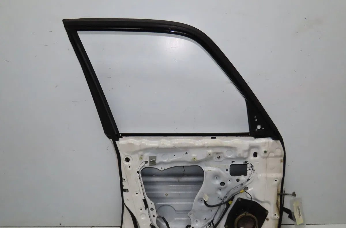 Porte avant gauche Toyota RAV 4 I (_A1_) 2.0 4wd (sxa10) (1994-2000) occasion