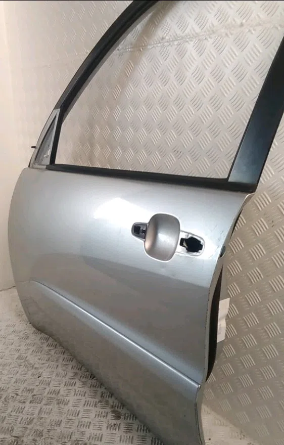 Porte avant gauche Toyota RAV 4 II (_A2_) 2.0 4wd (aca21, aca20) (2000-2005) occasion