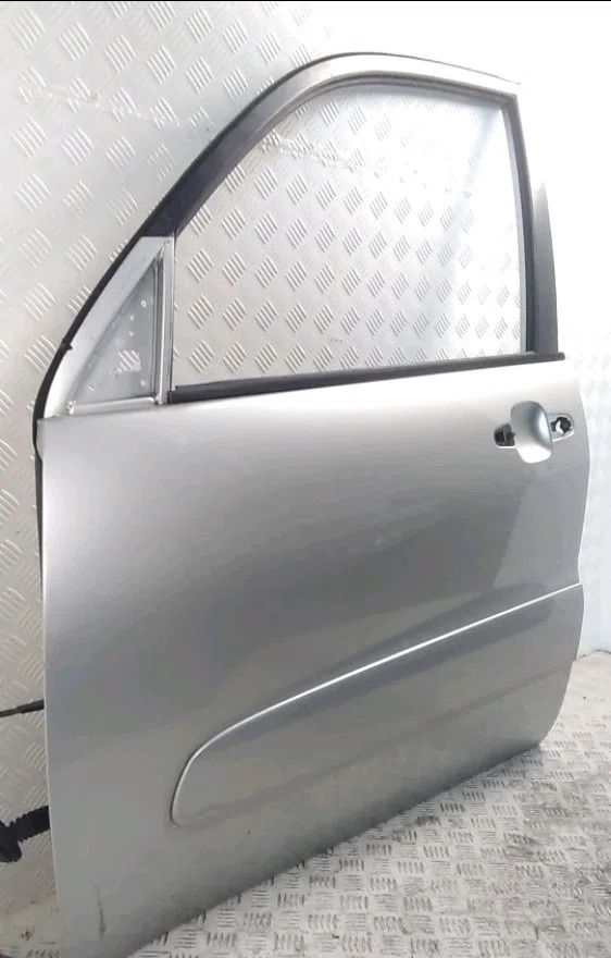Porte avant gauche Toyota RAV 4 II (_A2_) 2.0 4wd (aca21, aca20) (2000-2005) occasion