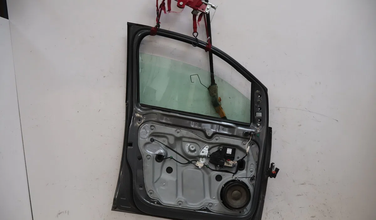 Porte avant gauche Volkswagen CADDY III Monospace (2KB, 2KJ, 2CB, 2CJ) 1.6 tdi (2010-2015) occasion