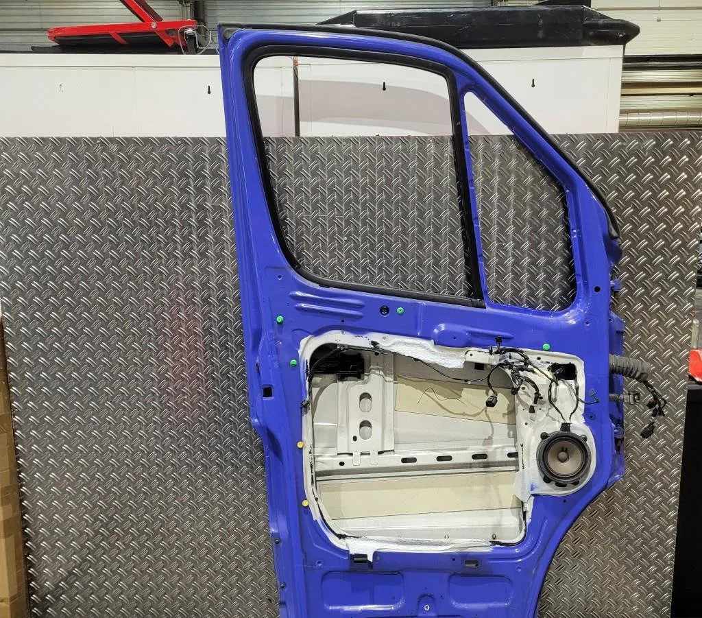Porte avant gauche Volkswagen CRAFTER 30-50 Camionnette (2E_) 2.5 tdi (2006-2011) occasion