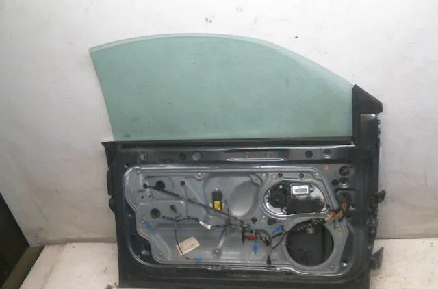 Porte avant gauche Volkswagen NEW BEETLE Décapotable (1Y7) 1.6 (2003-2010) occasion
