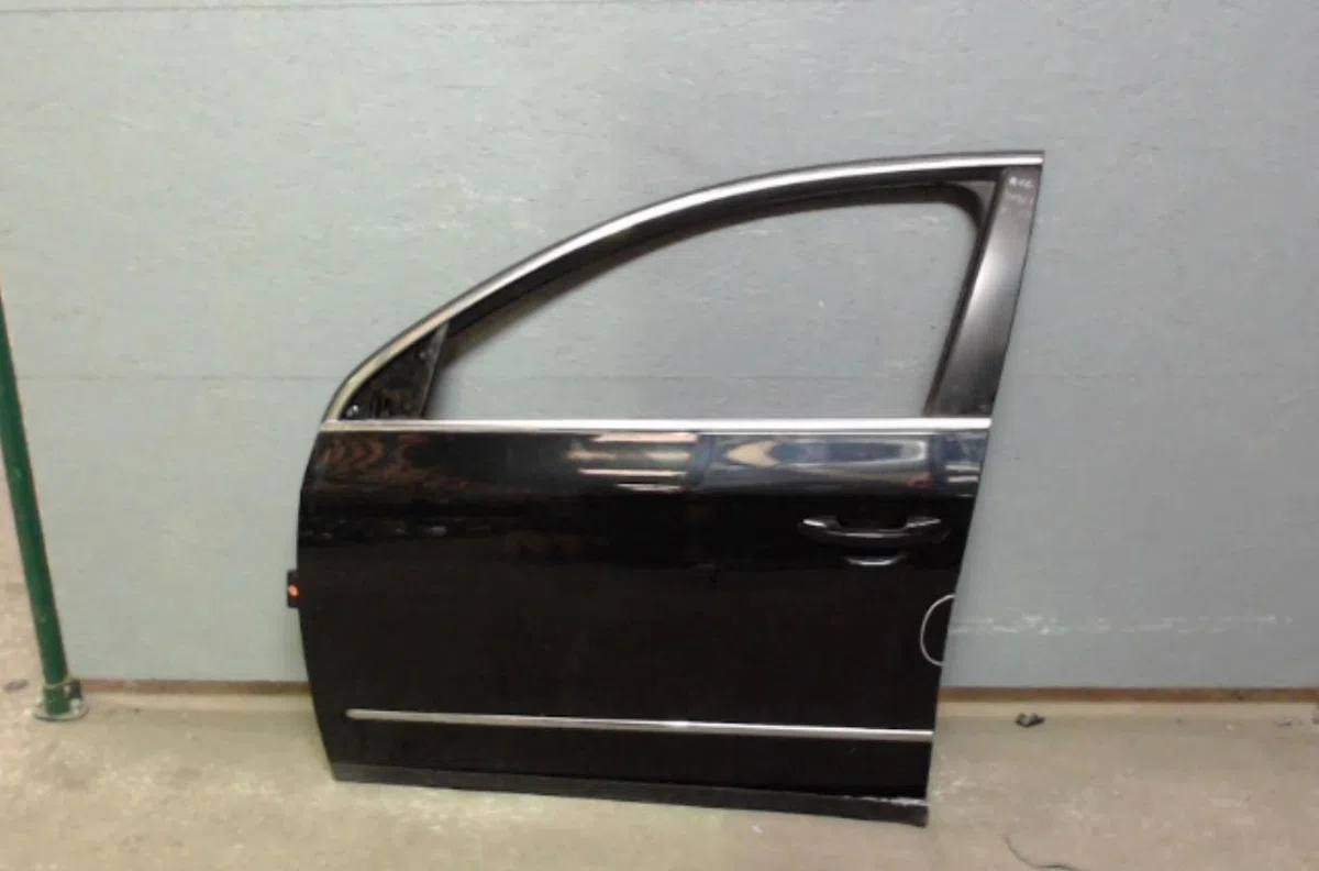 Porte avant gauche VOLKSWAGEN PASSAT 5  PASSAT 5 BREAK occasion