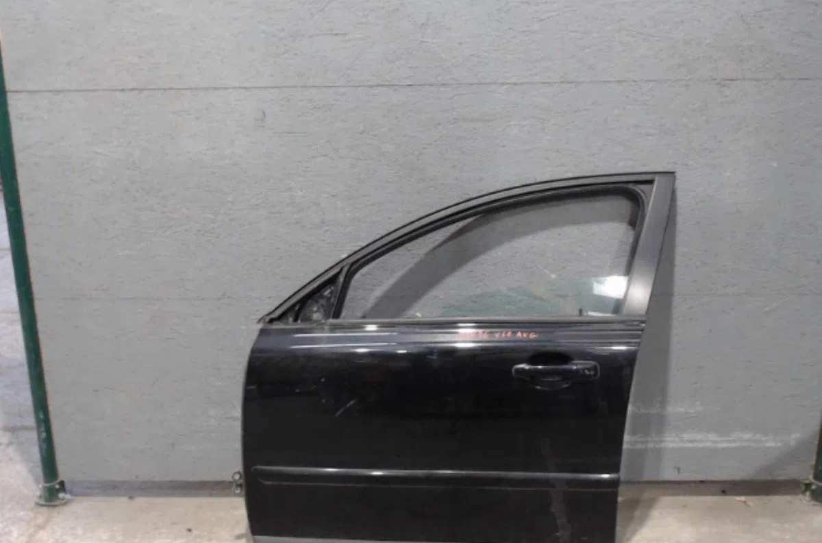 Porte avant gauche VOLVO V 50  V 50 PHASE 1 BREAK occasion