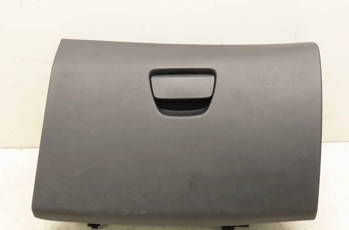 Porte boite a gants Peugeot 208 I (CA_, CC_) 1.6 hdi - bluehdi 75 (2013) 5 portes occasion