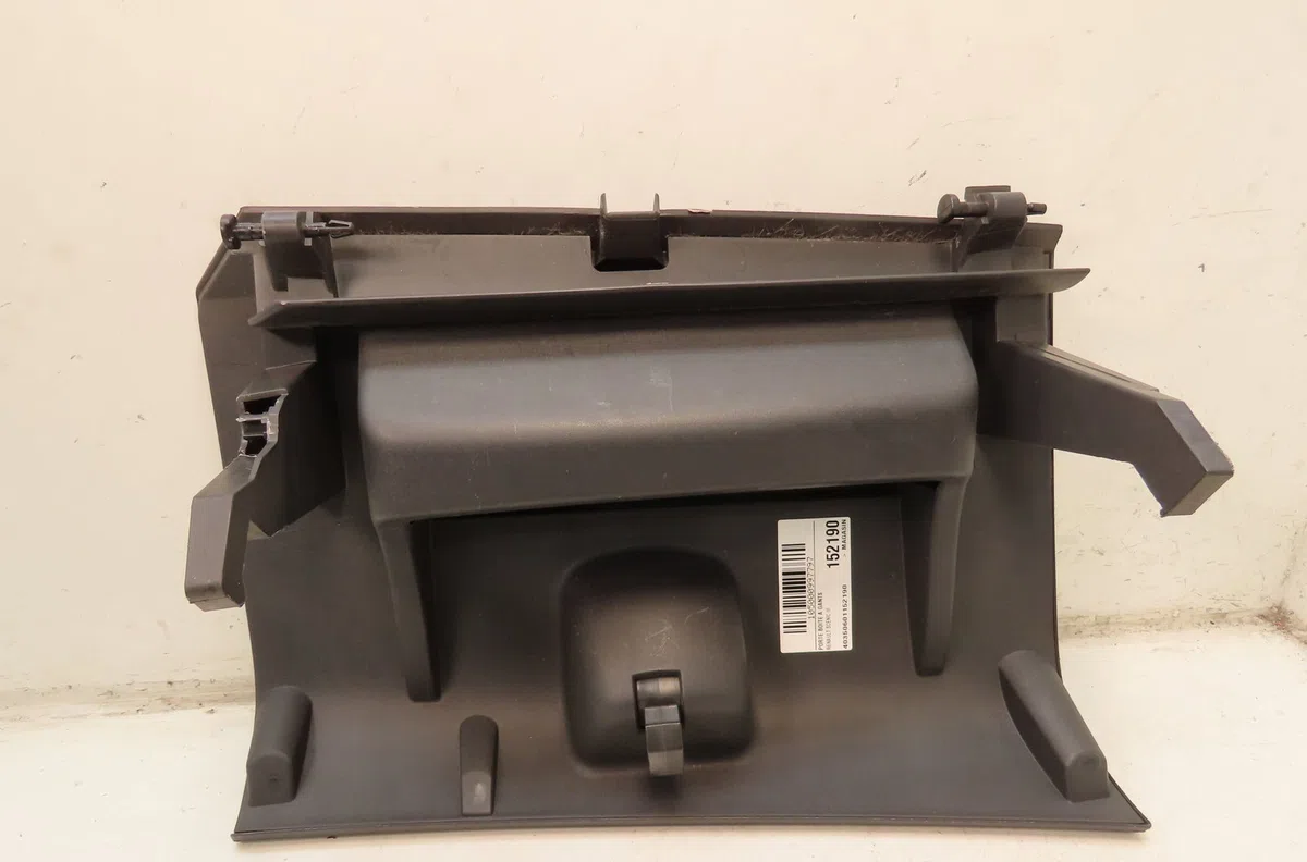Porte boite a gants Renault SCÉNIC III (JZ0-1_) 1.5 dci (2009) 5 portes occasion