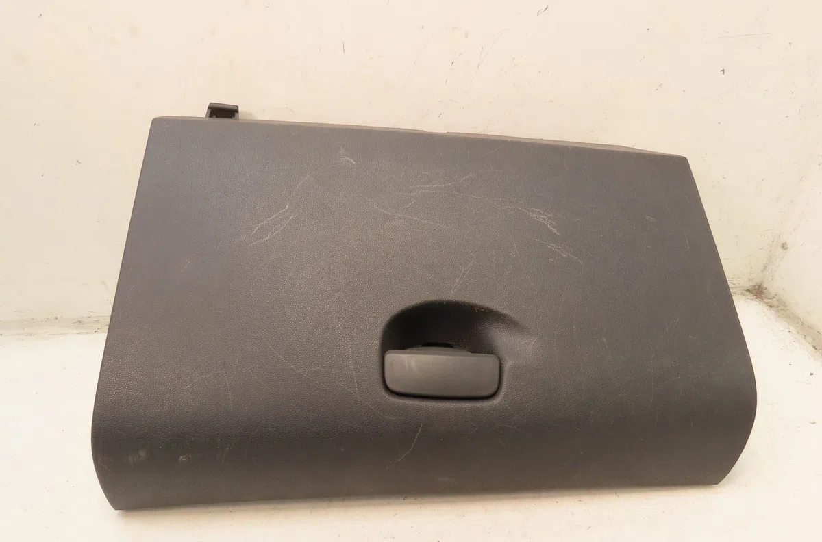 Porte boite a gants Renault SCÉNIC III (JZ0-1_) 1.5 dci (2009) 5 portes occasion