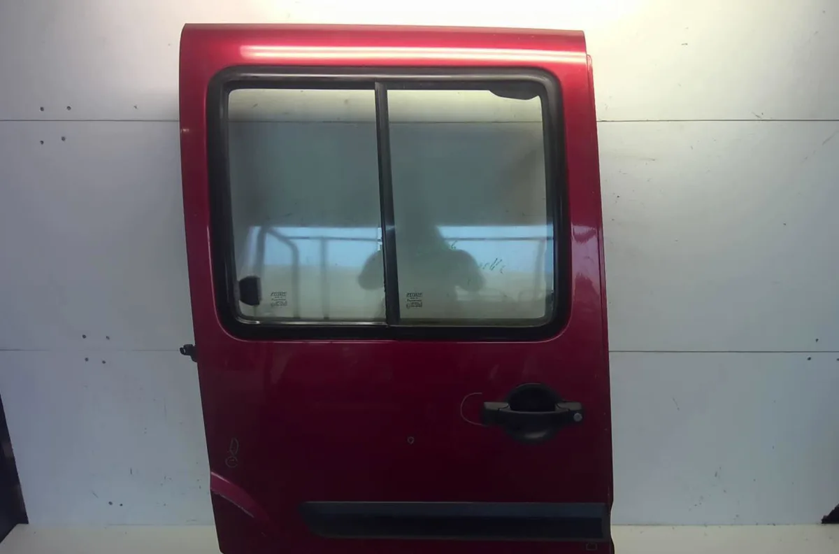 Porte coulissante d Fiat DOBLO Monospace (119_, 223_) 1.9 jtd (2003) occasion
