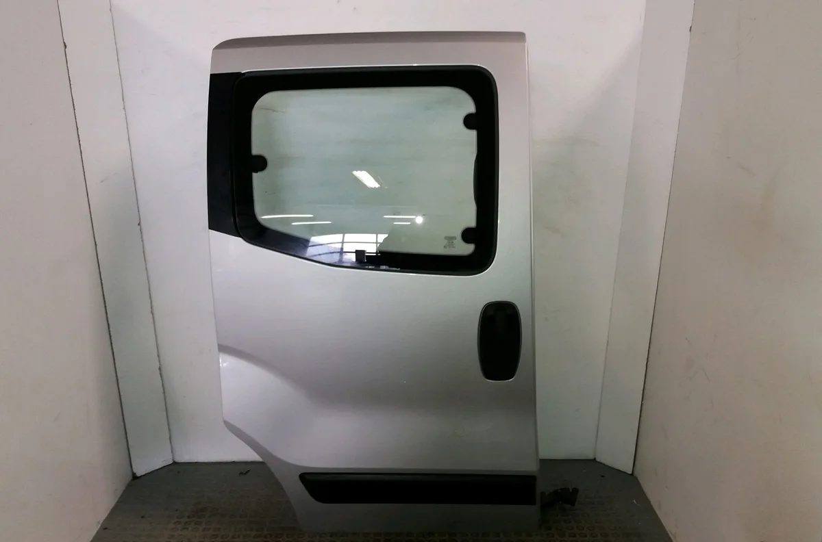 Porte coulissante d Fiat QUBO (225_) 1.3 d multijet (225cxb1a, 225axb1a, 225cxb11, 225axb11,... (2008) occasion