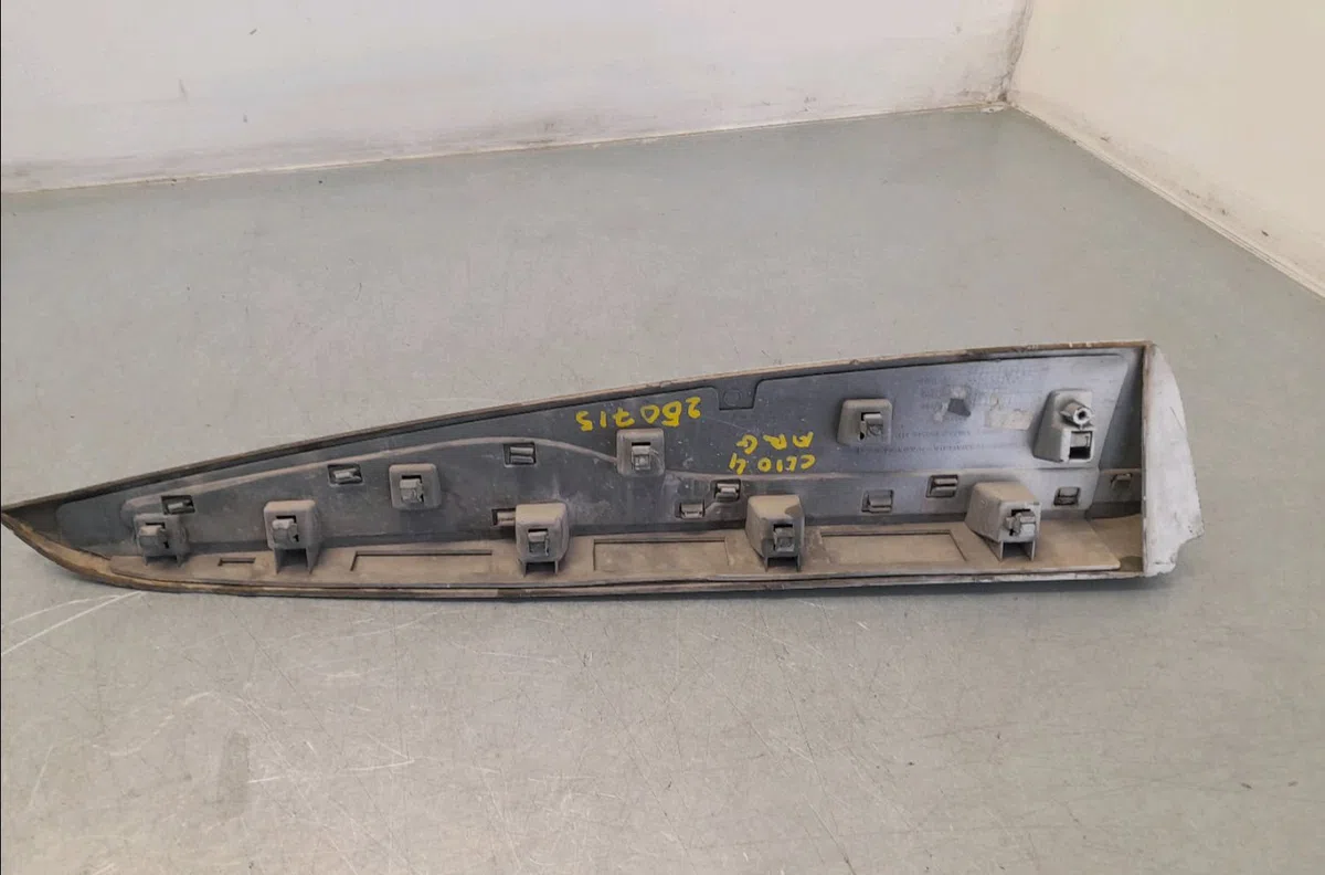 Protection porte arg Renault CLIO IV (BH_) 1.5 dci 90 (2012) 5 portes occasion