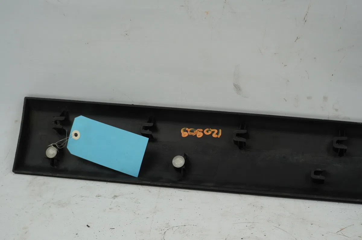 Protection porte avg Peugeot PARTNER Monospace (5_, G_) 1.6 hdi 75 (2005-2008) 4 portes occasion