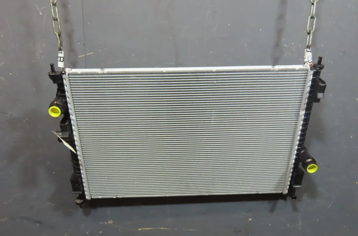 Radiateur Ds DS 4 II (F_, FB_, F3_) Bluehdi 130 (fbyhzt) (2021) occasion