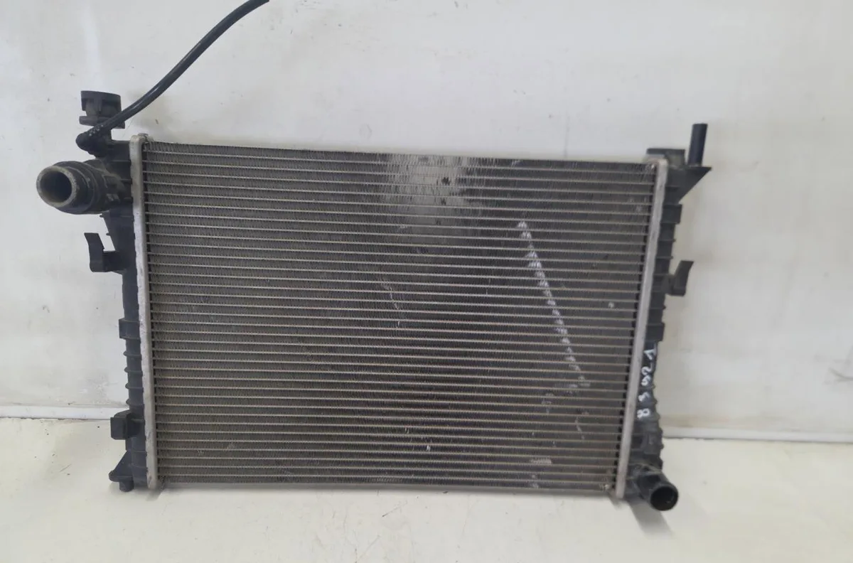 Radiateur FORD FIESTA 5 PHASE 2 occasion