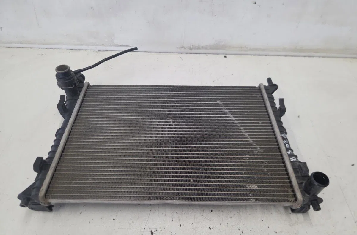 Radiateur FORD FIESTA 5 PHASE 2 occasion