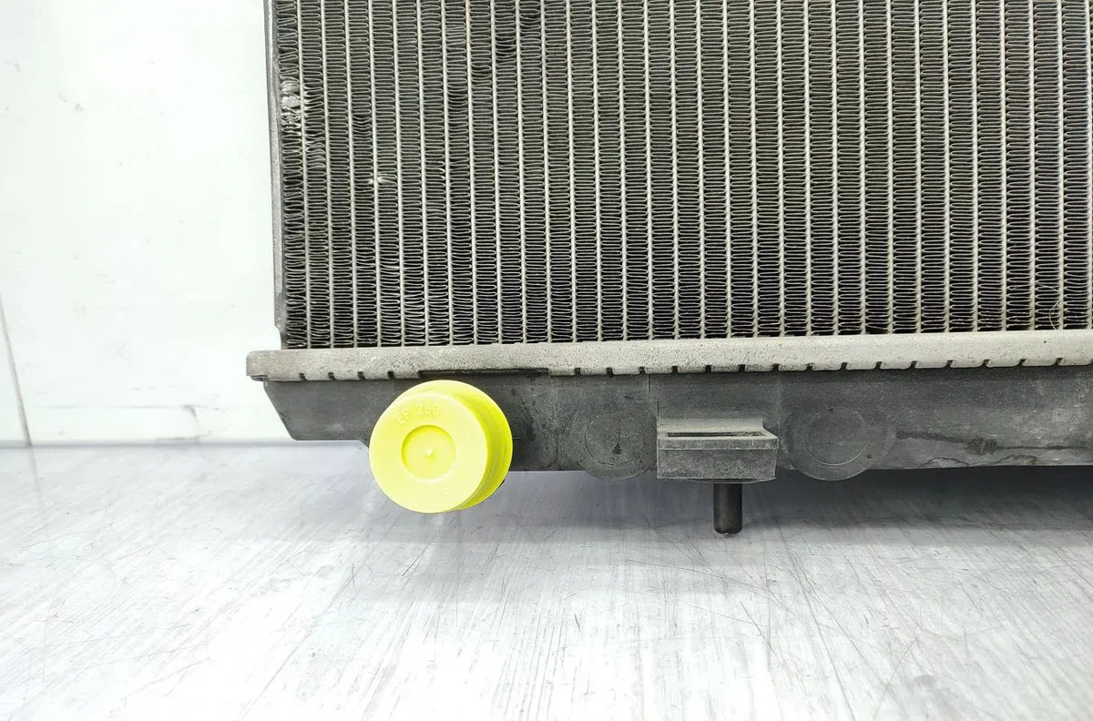 Radiateur NISSAN ALMERA TINO PHASE 1 occasion