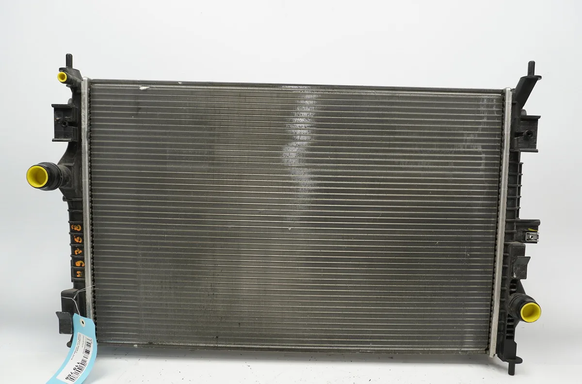 Radiateur Peugeot 3008 SUV (MC_, MR_, MJ_, M4_) 1.2 thp- puretech 130 (mrhnsm, mrhnsu, mrhnsj, mrhnyw,... (2016) occasio