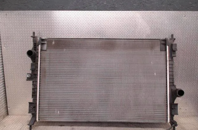Radiateur PEUGEOT 308 2 308 2 PHASE 2 occasion